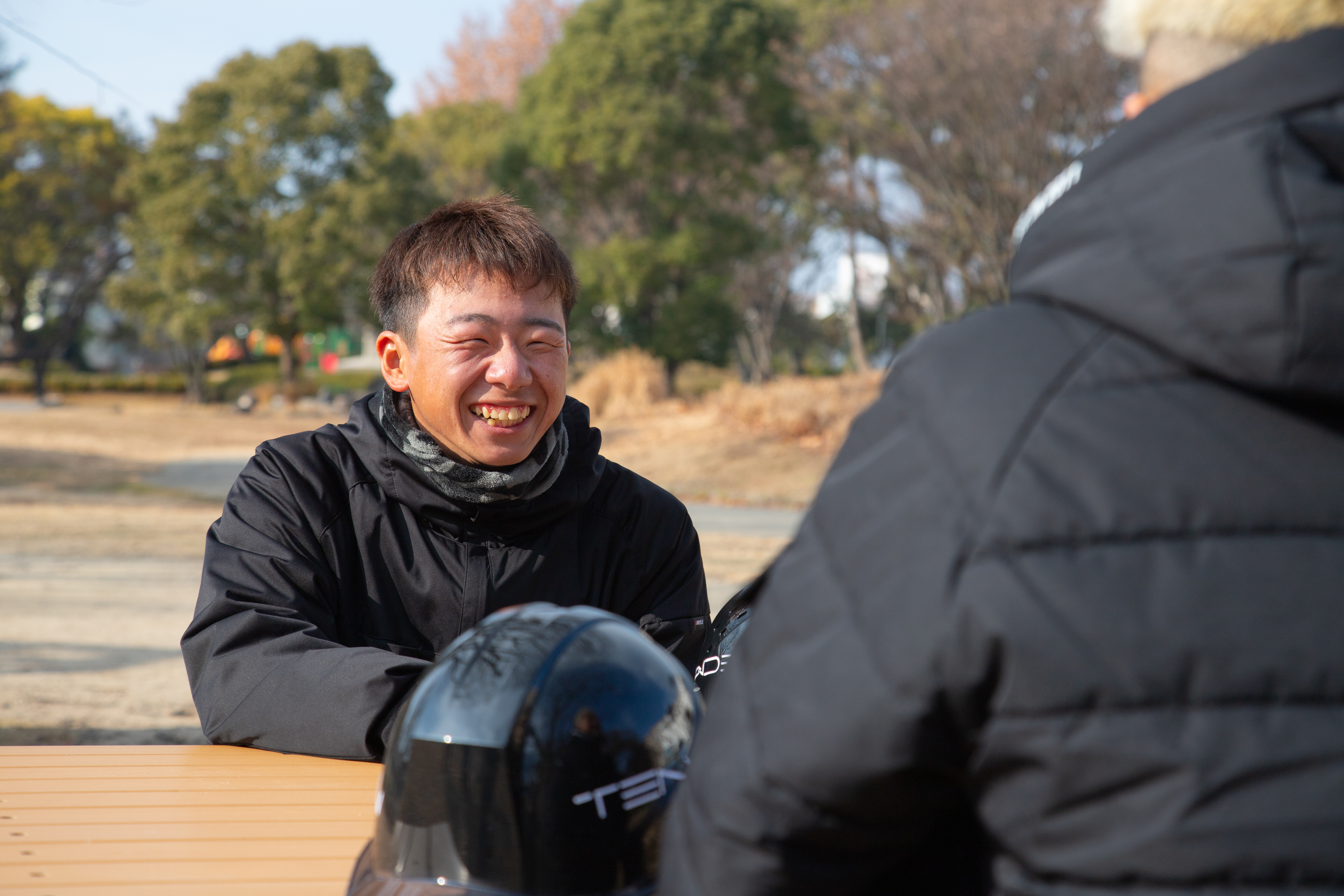 職人さんへのインタビューの様子
